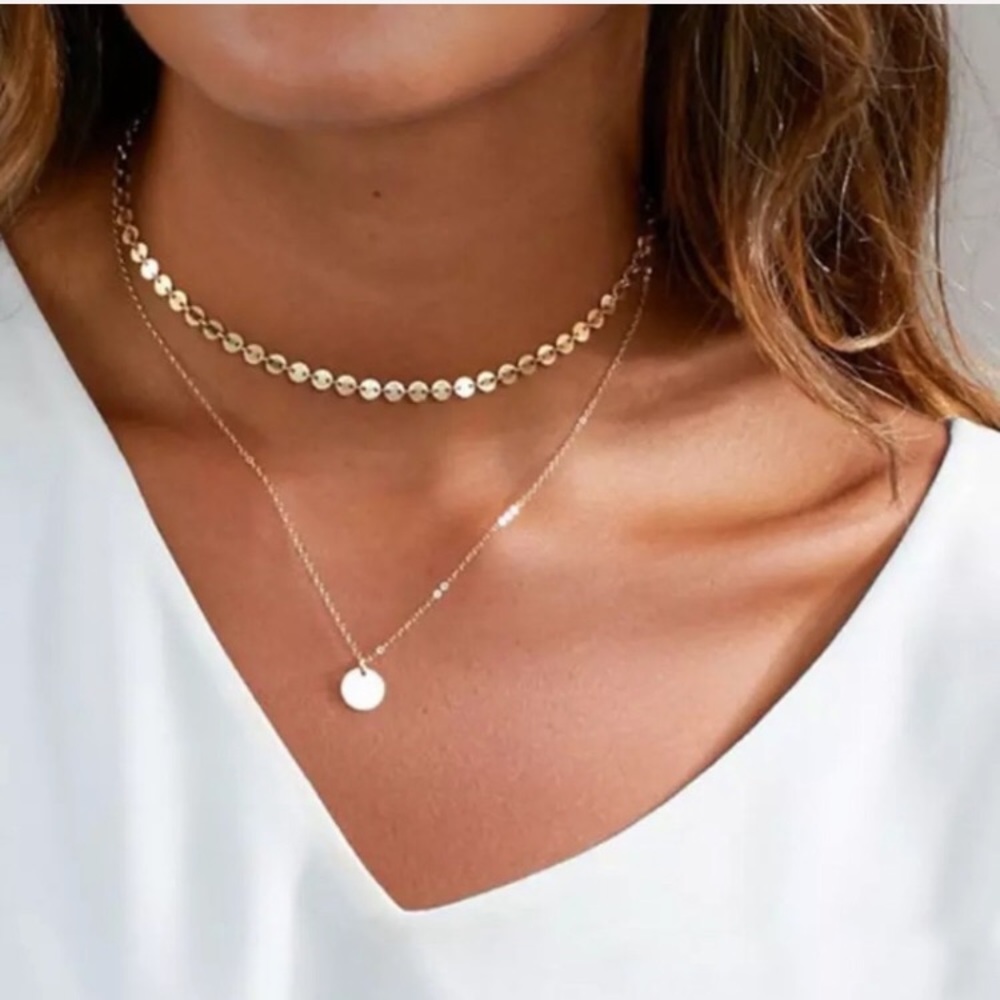 “Royal Love” Gold Pretty Pendant Layered Necklace - Picture 7 of 7